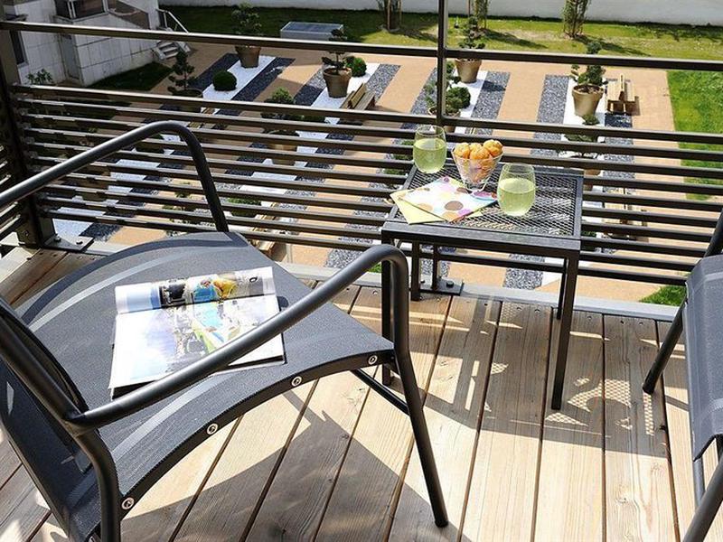 6BAC8D9B9D4BD97945BDBF2219349348