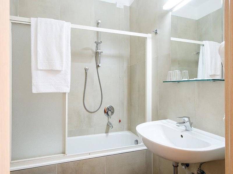 74F184D4C50C2548502A5E74E951B5EB