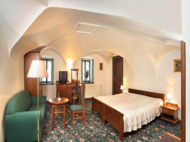 4730059BDF511C4B82BE9D6DEC25301E