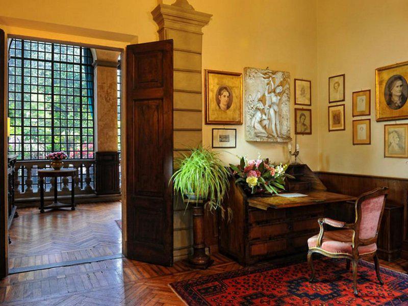 37A9D057982AE685896D60B16EFDB6D4