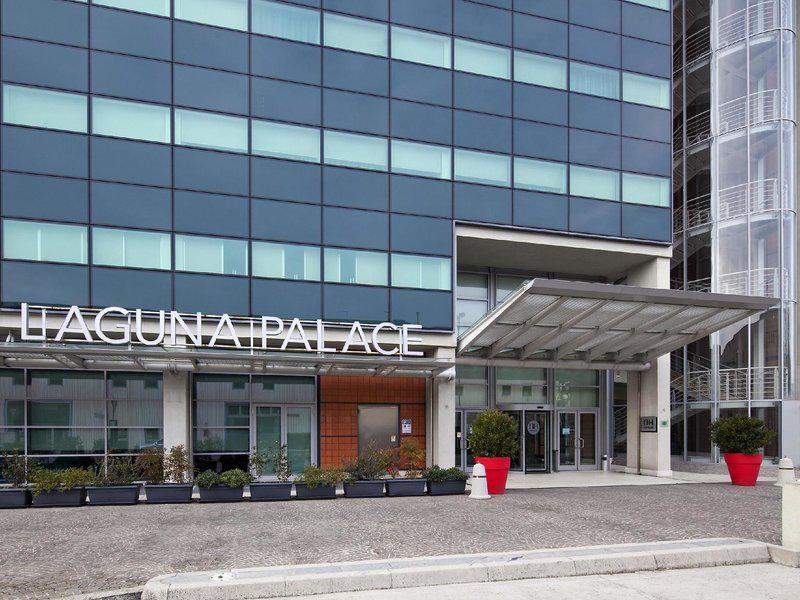 40712EBAEDA6B72F72E93819D8BA8D49