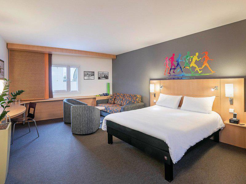 404929794094A72813512EDCC425654B