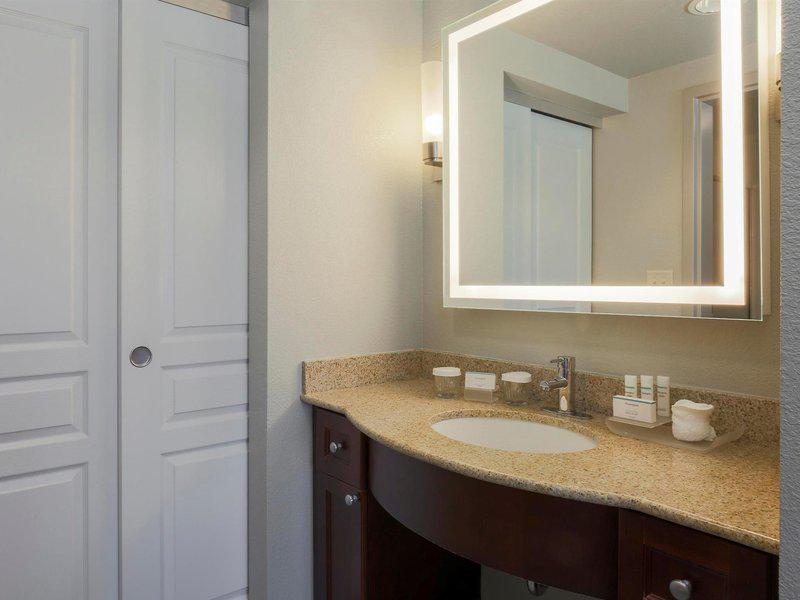 FCD70588CC74133B85E881DBECCE0571