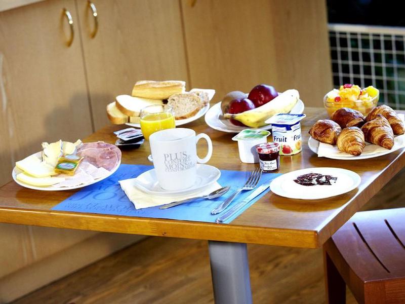 08CAD80745E92536093E549FAEA4F009