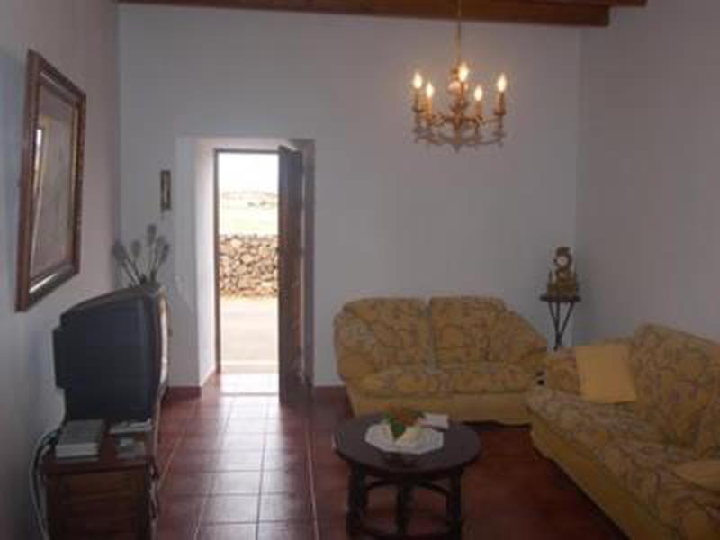 6FC3E73AF5BE7009E0F897317333F9DD