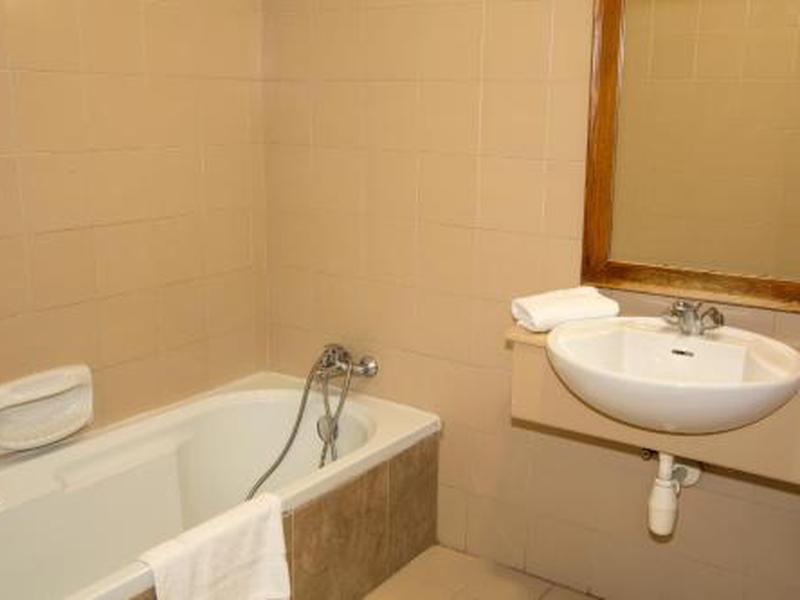 A00B51A7990A31FA3C05224857708C5D