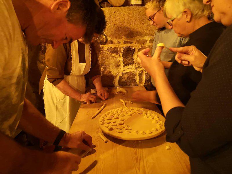 DF5F29D35D2EBAF3D3AD3D9C6FCBF5EF