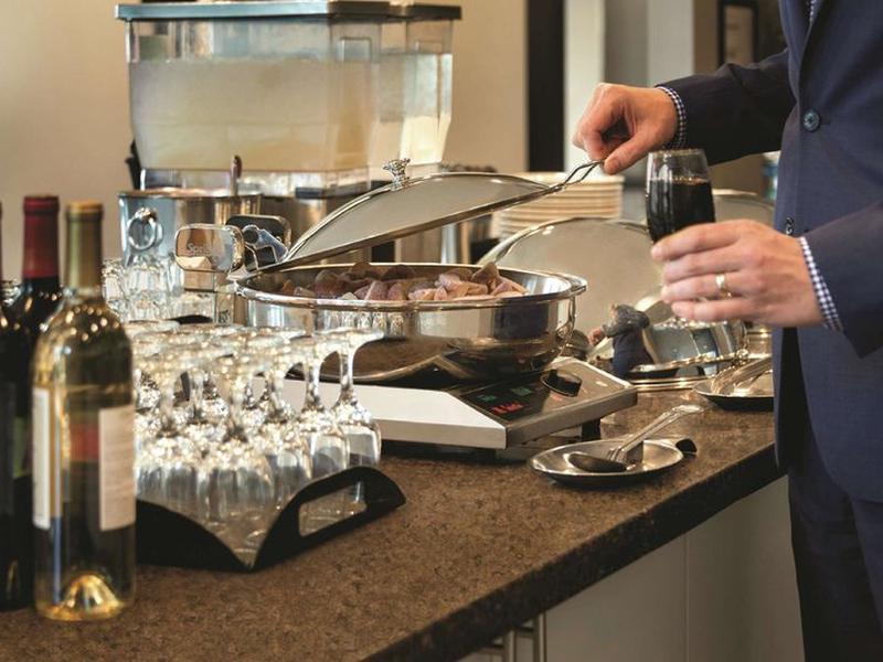 BF09A49DCA4CF2565E0BE5BD9BA60062