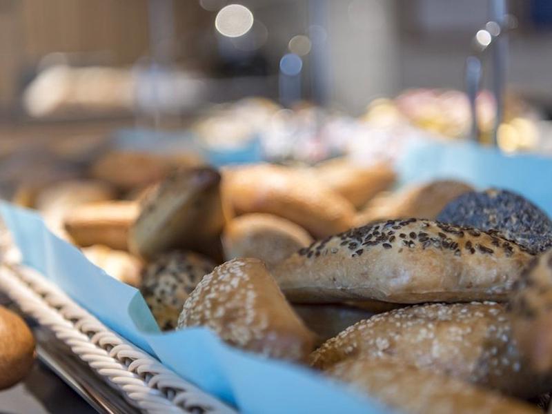 7ADE2A41F214459BFEF36DE67996BC2C