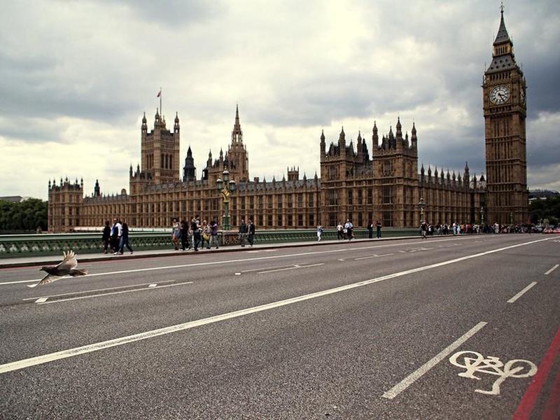 F0BF686DE346C13E34CDC151E1F85151