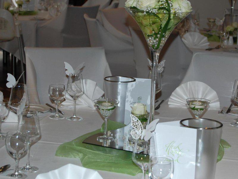 CBD229F3535DFAB90D778F872A27AE97