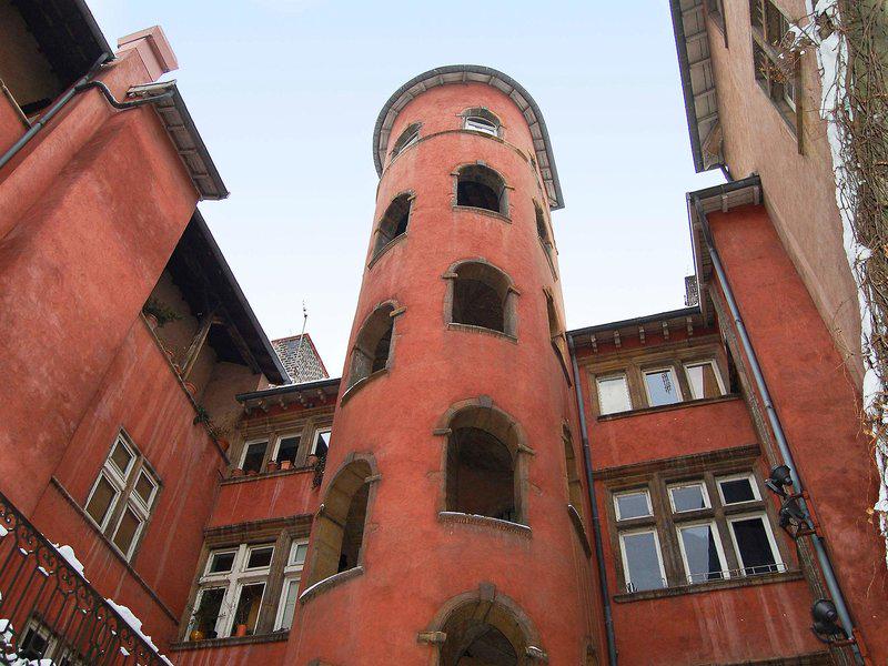 2833F720DF54A1CF0739638C7500A0DA