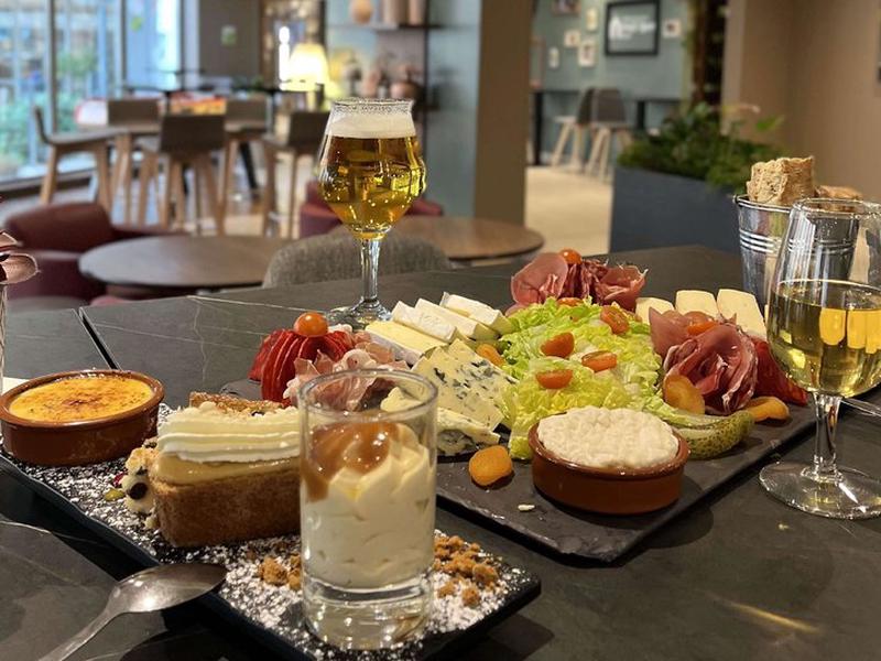 159535679F0C1575143A907826D998CA