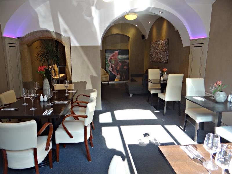 7CD9A18D904DF9EDB81619F22DB63B5D