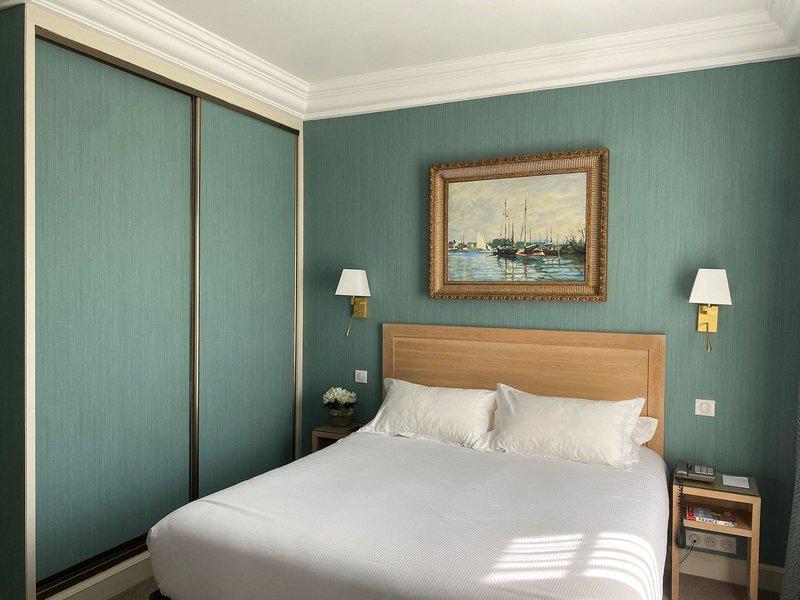 B6FE6E1B3637CB1B7D5FCA835C25E9CA