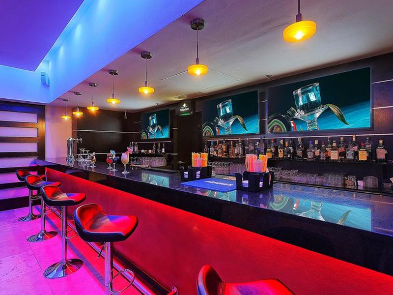 1A6A4E076F2136B0ED92058C776F3EFF