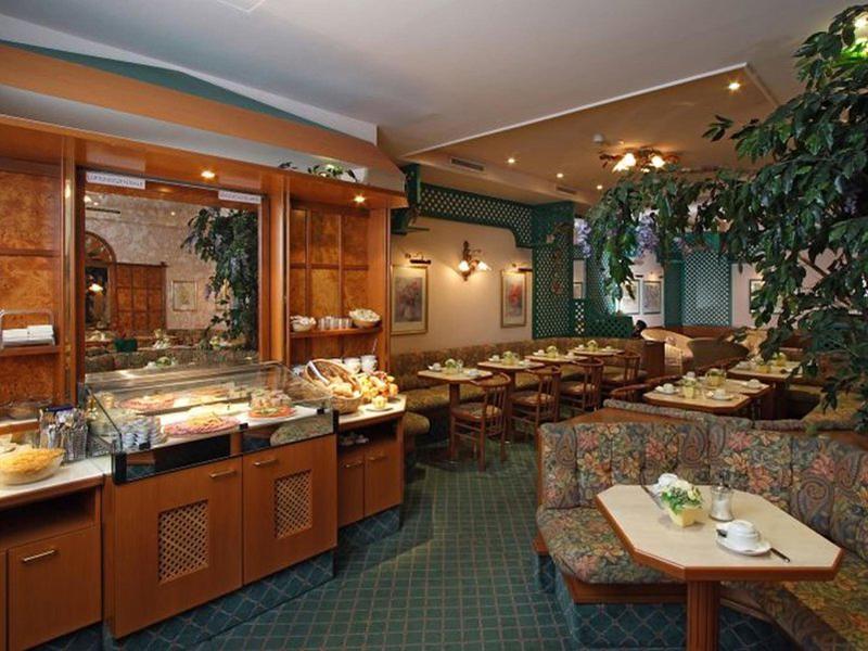 51FEAAB91FE76186315BEC5C8F387EBF