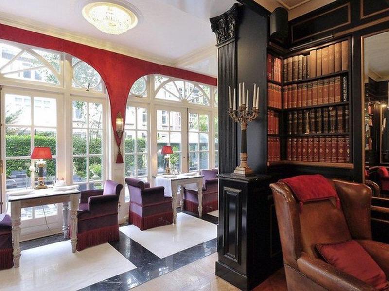 AB2802C322B6F8A9FDD1192473402F6E