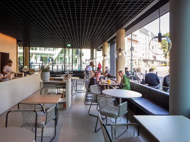 09EEB15147A3728A1664F7B50ACE0DBB