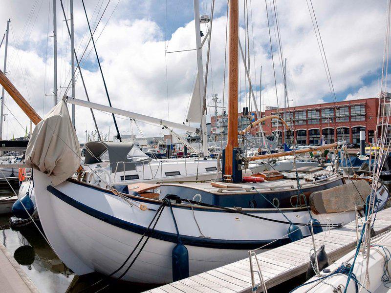 0D815891890D0258A8F33E9FBBD804D1