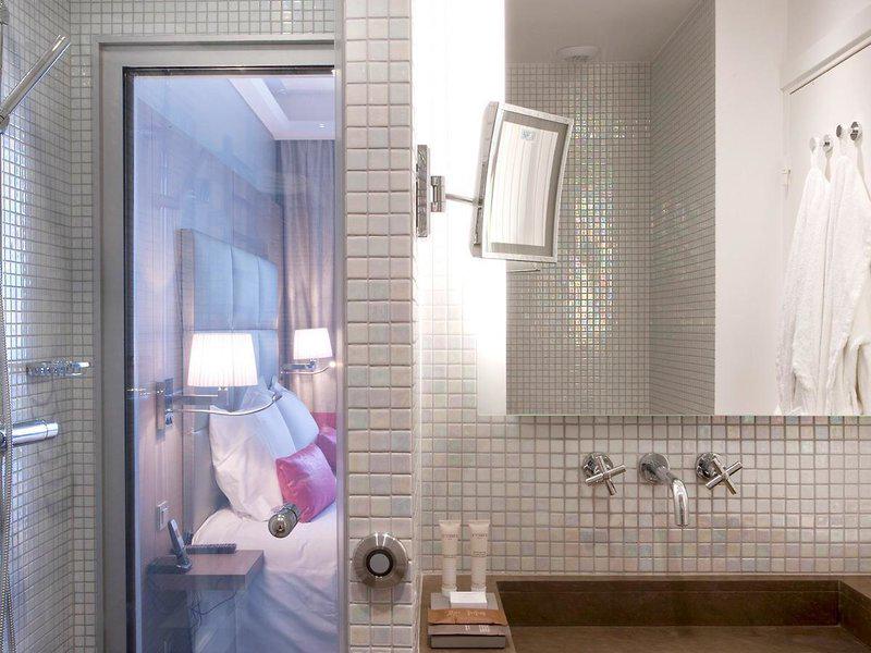 7A52C63BDB9DCF78470F9E4BD92C2FDE