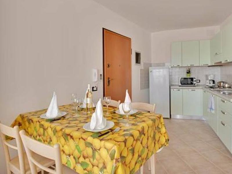 13C0ACAE4410870ADB0AD70B7A09A03A