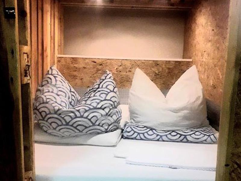 20C28BA70D37369C255A653DC0469ECB