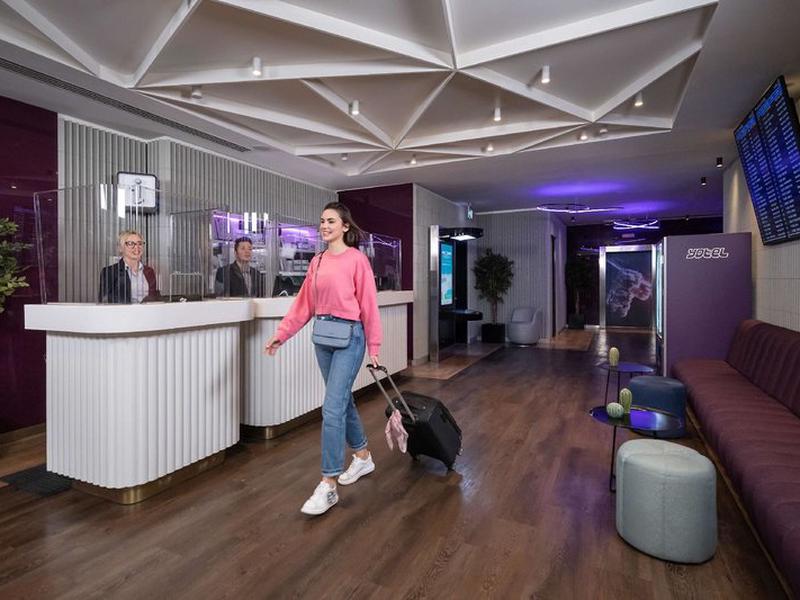 E426367C7F2352C515B5D412C6102196