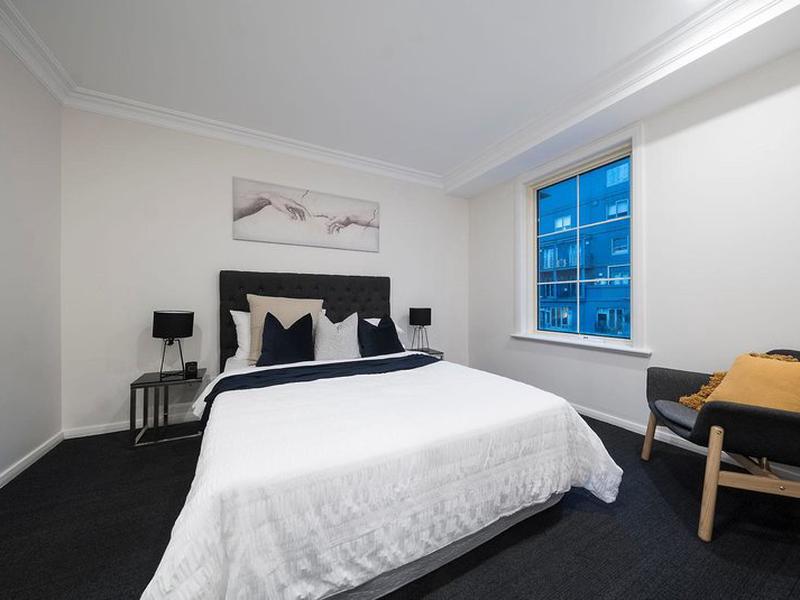 5E73034650D9AC5AB73334585B85B1B2