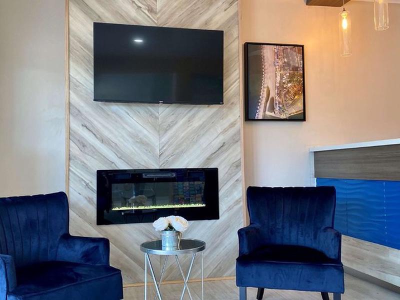 E1FA06DDDF43C05566632BB2204B488A