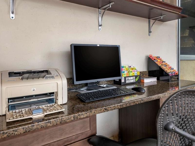 5C37A7373C79C4464D4052B3BC1B5D08