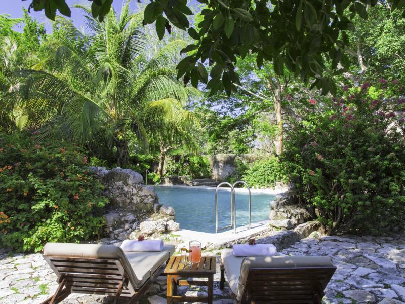 77FE39E30D48F81F1F5F53F660BC77E8