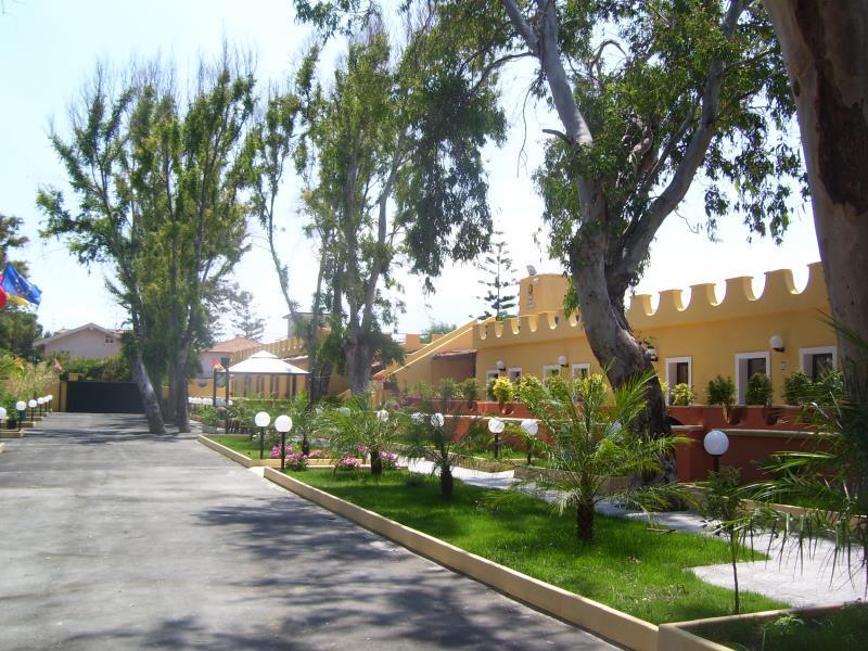 722D73BD9EFF4A9D1A95E2E353C31A4B