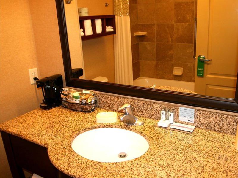 0806981511228F3CB4759A2F7A522090