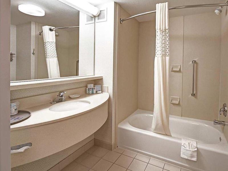 071D75C098E801FBD5E20AE2A3911AEF