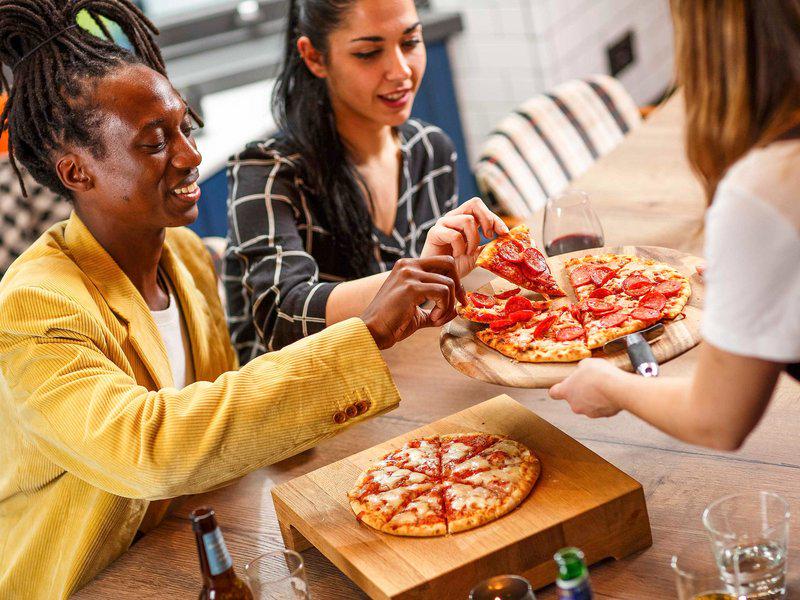 FE5CDAF95F80919B085B0FB3596BB831