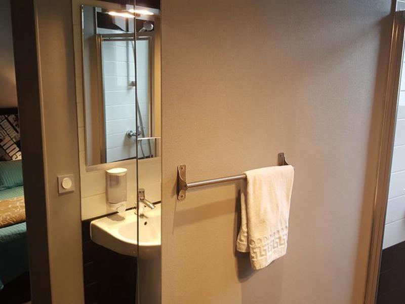 79ACF3C5E588A46779F22D2C6933EB4C