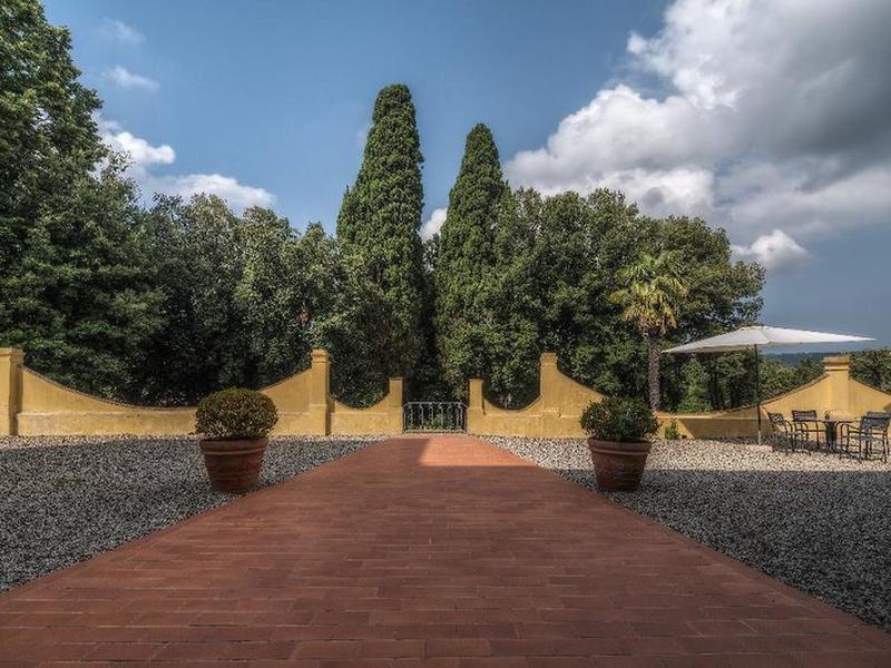 689A5C12463C4A0E11D0D79757DE2D33