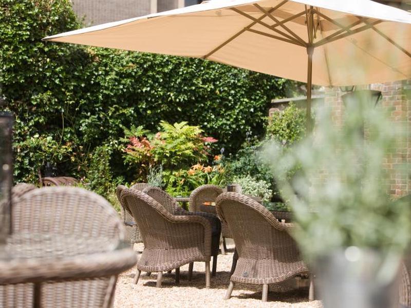 31CA0BA34CBED8C1E172E1D488C2EF7E