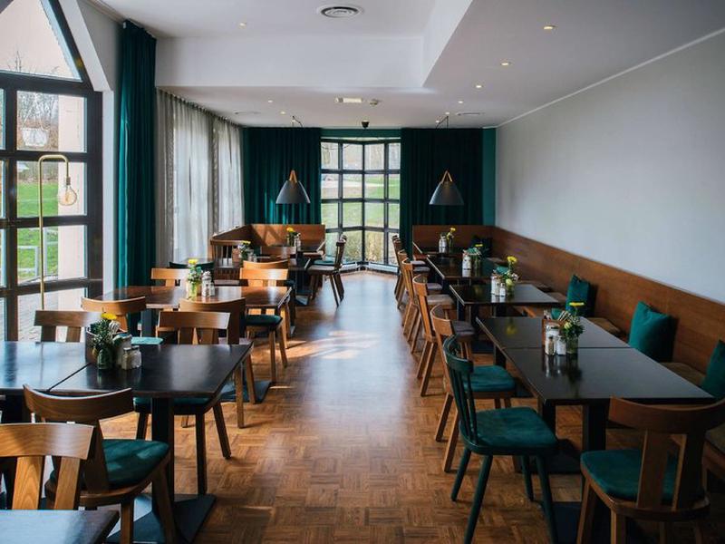 FB9C399615B8C4ACF2602A380459751C