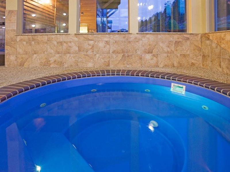 989B21BEE940BD0279C0E78AAC52F520