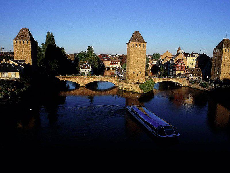 57C4BB152D96E956FC424764F136E93D