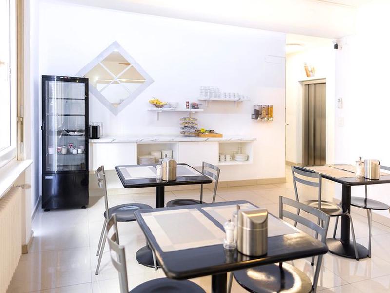 3722E8D49272C05AB4E3FFF86CA899B1