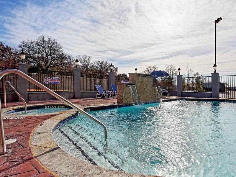 2B23B85182FB99D56B1D5711D6B77BE2