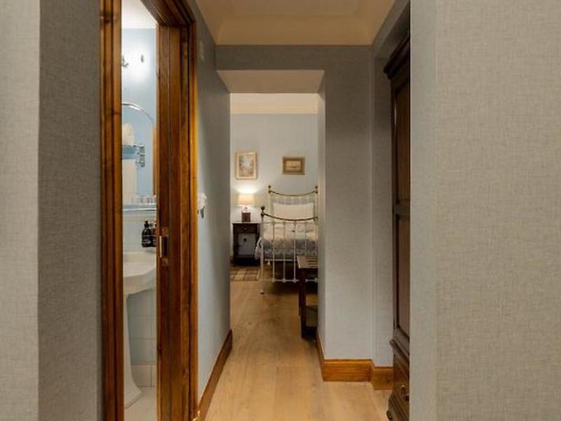 08F9C4839E3B554673BA09C33B63C9CC