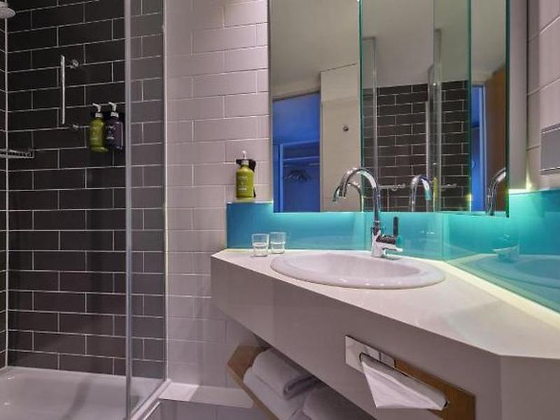 E02646DACBEC9738A44442648388E7E6