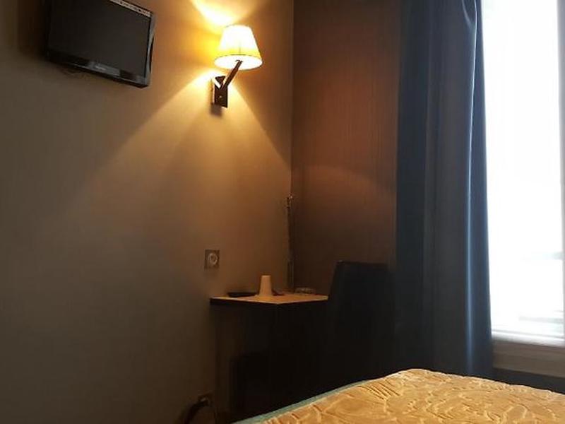 8AC3CF9D168818724FA99D209D2059D0