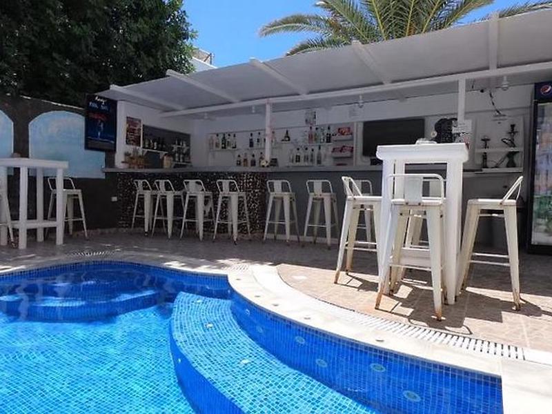 A3B99A0FE54E9B0C5EEBE17D99FA69BA