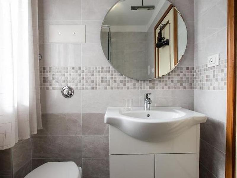 4867B832E776B4712FC007294BCE7C4A