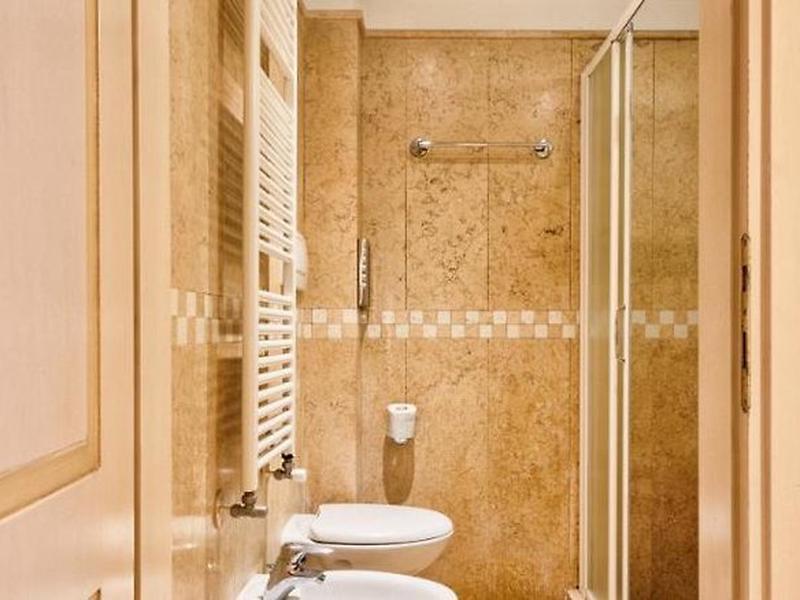 7E9C21E5BFA7DBCCAE4BBCA66B6E2F4D